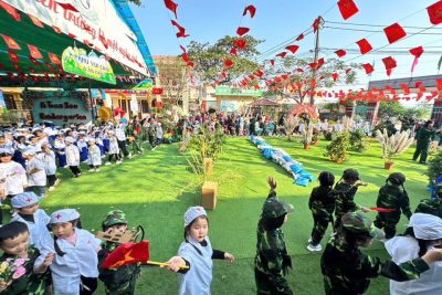 HOẠT ĐỘNG TRẢI NGHIỆM “BÉ TẬP LÀM CHIẾN SĨ”